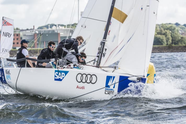   L'equipaggio di NRV ha perso l'occasione di vincere nelle ultime regate, ma con il secondo posto l'equipaggio con il timoniere Carsten Kemmling ha ottenuto un ottimo risultato a Kiel dopo alcune battute d'arresto in questa stagione.