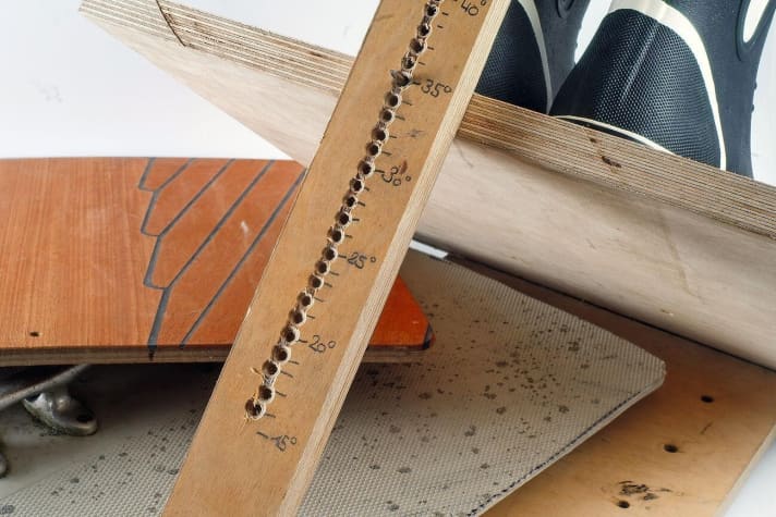   Auf Teak, strukturiertem GFK und Treadmaster wurden die Stiefel getestet