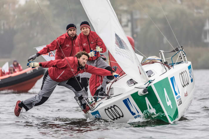   Impegno fisico totale da parte dell'equipaggio NRV sulle acque di casa dell'Alster
