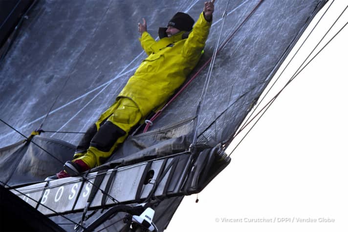   Alex Thomson at the finish