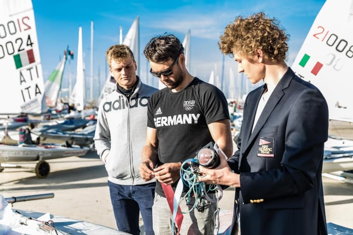   Laser leader Philipp Buhl and his increasingly strong training partners Theo Bauer (l.) and Nik Willim (r.)