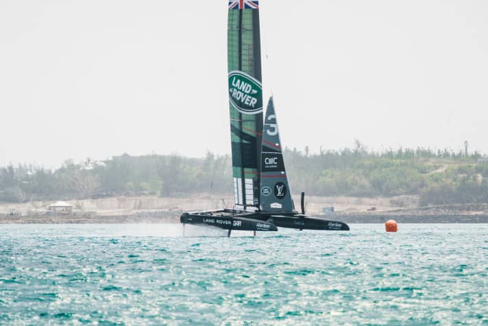   Das britische Team Land Rover BAR im Training