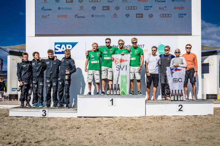   Chez les équipes de deuxième division, la Seglervereinigung Itzhoe, victorieuse, le Schlei-Segel-Club, deuxième, et le Mühlenberger Segel-Club ont pris d'assaut le podium.