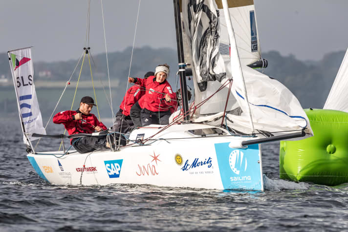   Mit aller Kraft die Zweitklassigkeit für 2018 verteidigt: die Crew der Seglergemeinschaft Lohheider See