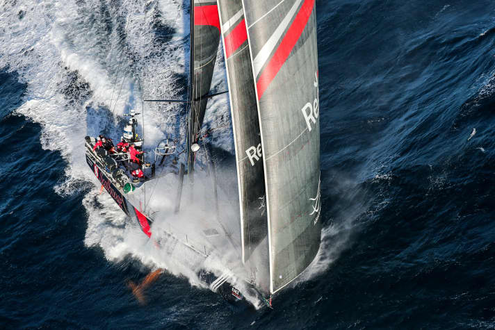   Once again, the race organisers sent helicopters after the fleet after the start. This resulted in powerful shots like this one of "Sun Hung Kai / Scallywag"