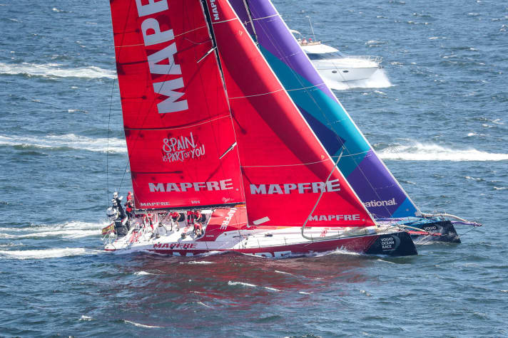   Deuxième et troisième à l'arrivée : Mapfre et AkzoNobel en duel