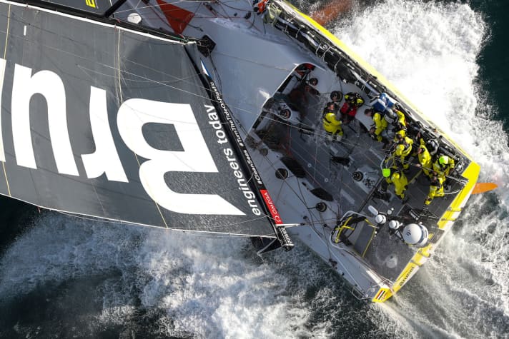   Started stage 4 with four new additions: Bouwe Bekking's Team Brunel