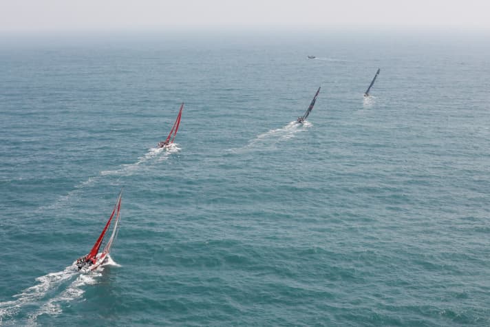   Off we go to the next Southern Ocean leg: Team Brunel is still leading in this scene ahead of Sun Hung Kai / Scallywag, Mapfre and Dongfeng