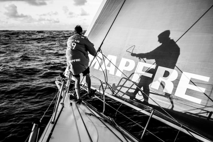   Que reste-t-il aux derniers ? L'équipe Mapfre de Xabi Fernandez et l'équipe Dongfeng Race de Charles Caudrelier vont tout faire pour rejoindre le groupe de tête dans les trois à quatre jours à venir.