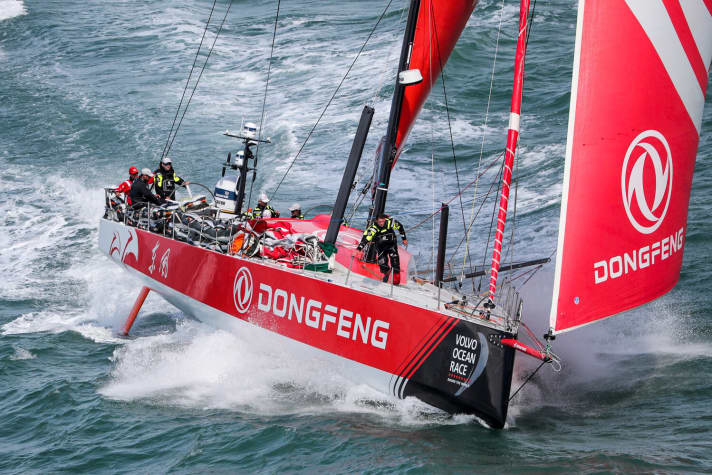   Zweimal schon hat Dongfeng-Skipper Charles Caudrelier die Königsetappe von Neuseeland nach Brasilien bestritten. Zweimal erlitten seine Teams (Groupama, Dongfeng) Mastbruch. Kann er Itajaí dieses Mal unbeschädigt erreichen?