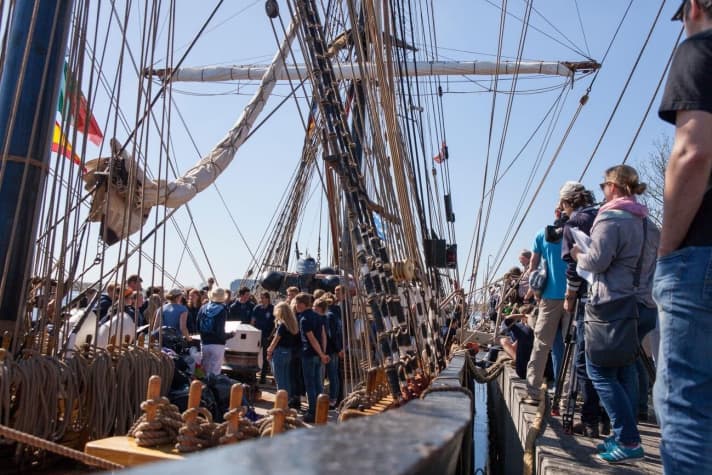   Return of the "Roald Amundsen" from the 25th "High Seas High School" cruise of the Hermann-Lietz-Schule on Spiekeroog in Wilhelmshaven
