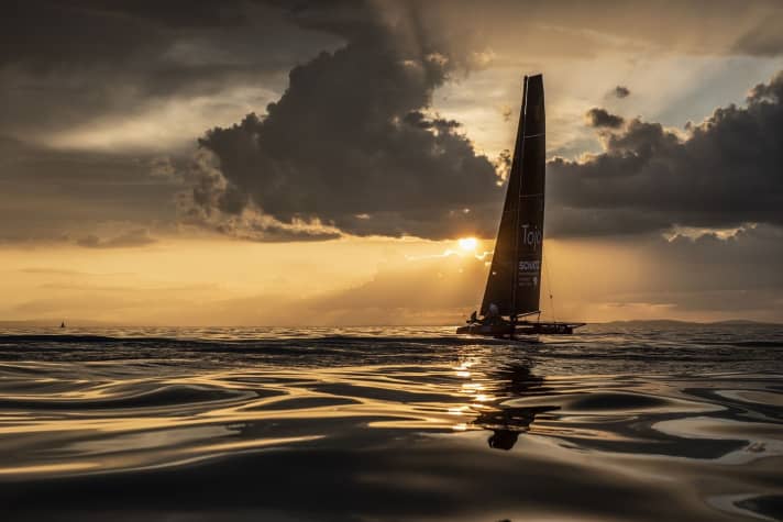   In die Nacht hinein: "Orange Utan" segelte auf Platz 3