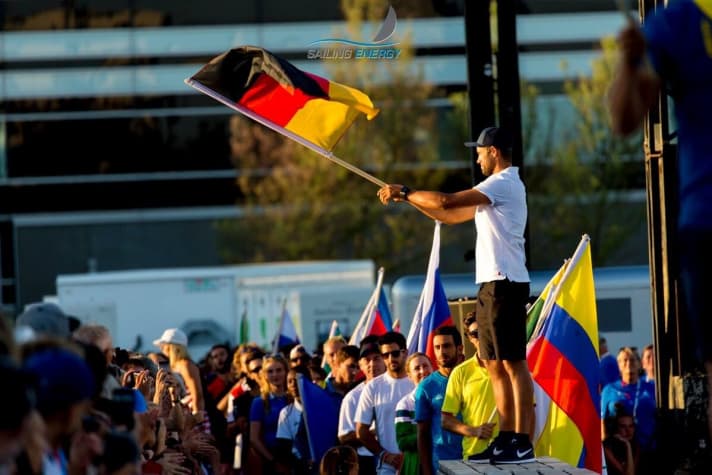   Il a fait flotter le drapeau allemand lors de la cérémonie d'ouverture : Le barreur de laser Philipp Buhl entre dans la compétition mondiale vendredi.