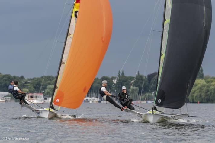   Thrilling duels characterised the skiff sailing title fights in Hamburg