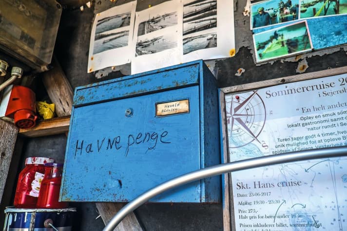   Le piccole isole sono molto pittoresche: C'è una cassetta per le lettere per la tassa di ormeggio