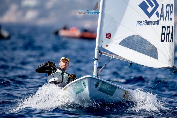   45 Jahre alt und noch lange nicht regattamüde: Doppel-Olympiasieger Robert Scheidt liegt bei seinem Laser-Comback zur Halbzeit auf Platz neun