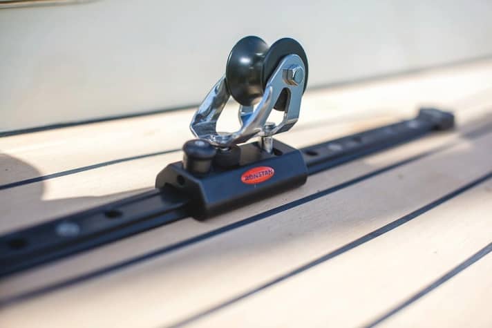   Robust, but not trim-friendly: Pinstop slides can hardly be adjusted under load