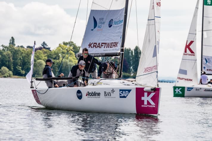   Le barreur Magnus Simon et l'équipe de OneKiel