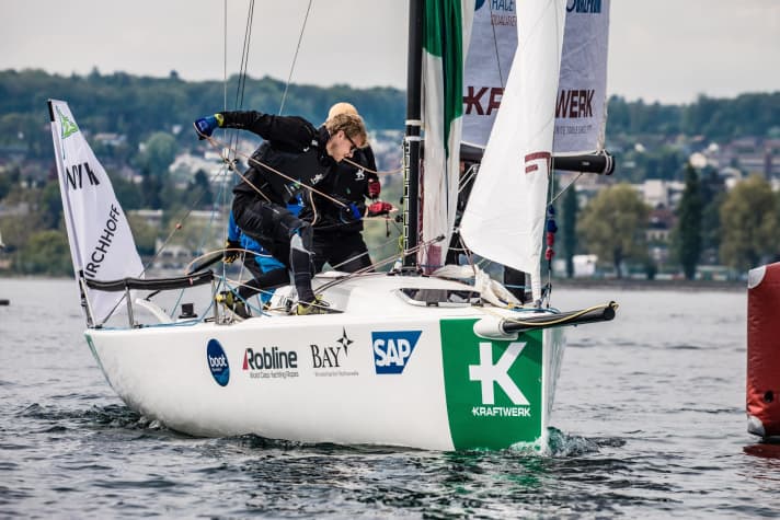   L'equipaggio del club di sport acquatici di Hemelingen in azione