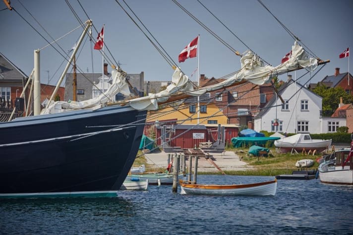   Der Dannebrog weist darauf hin: Hier wird groß gefeiert