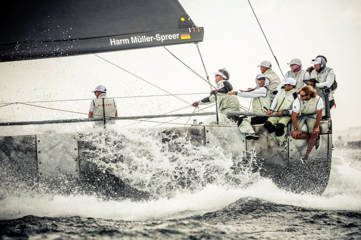   Harm Müller-Spreers "Platoon"-Crew vor Kapstadt
