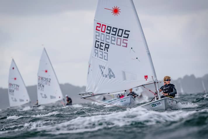   En Laser 4.7, Nick Heimann du Kieler Yacht-Club a terminé quatrième après six courses et une victoire de manche.