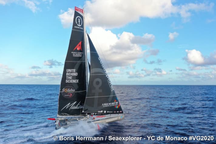   Una delle prime immagini da drone di Boris Herrmann alla prima del Vendée Globe