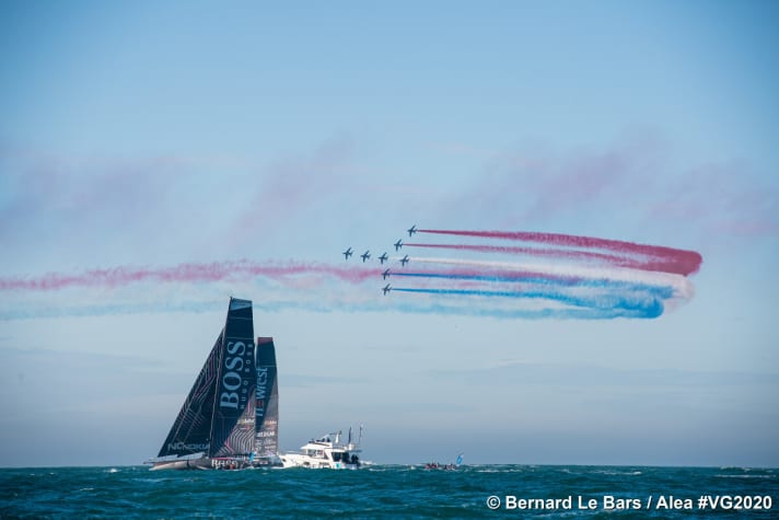   Alex Thomson aveva iniziato la gara pieno di speranze con il suo progetto VPLP Alex Thomson Racing. Voleva finalmente porre fine alla striscia di vittorie francesi. Ora la regata è finita per lui dopo 20 giorni in mare.