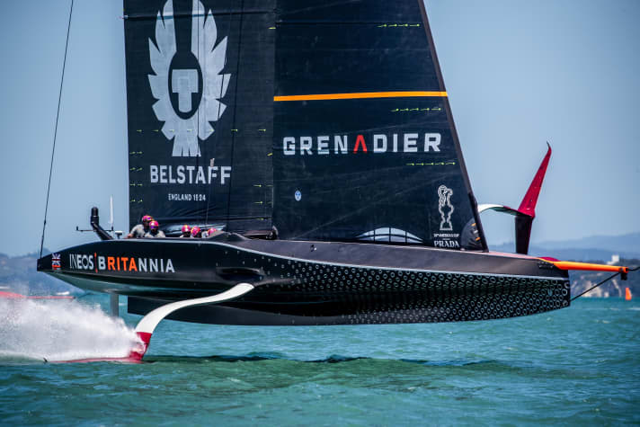   Ils ont rarement été aussi rapides que sur cette photo : "Britannia" et l'équipe Ineos UK.