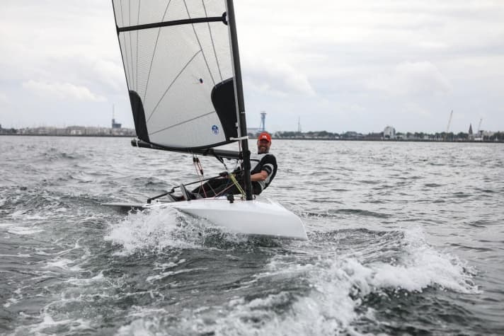   Design accattivante: gommone monomano Lowrider L12