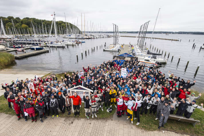   C'est avec espoir qu'ils se sont lancés dans la bataille de la ligue au large de Glücksburg : 220 navigatrices et navigateurs issus de 56 clubs de voile de toute l'Allemagne rêvaient d'une place en 2e ligue. Six d'entre eux ont finalement pu exulter