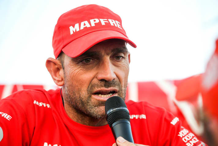   Un buon inizio per la missione "Prima vittoria della Volvo Ocean Race per un team spagnolo" con il secondo posto: Lo skipper di Mapfre Xabi Fernandez