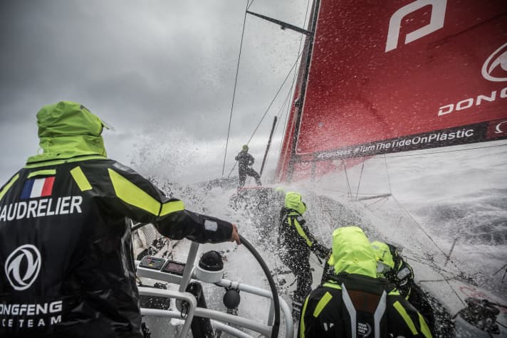   Skipper Charles Caudrelier steuert auf Kurs Auckland für sein Dongfeng Race Team