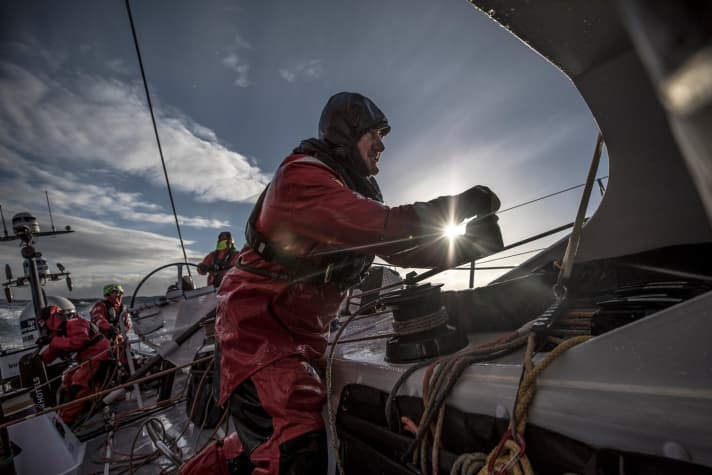   Una delle ultime immagini di John Fisher a bordo con il suo team Sun Hung Kai / Scallywag