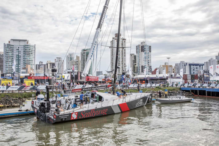   One day before the start of the eighth leg, the Sun Hung Kai / Scallywag team was able to get its boat back in the water - thanks in part to a wave of help from other teams. Skipper David Witt and his team intend to contest the remaining four legs of the Volvo Ocean Race for John Fisher