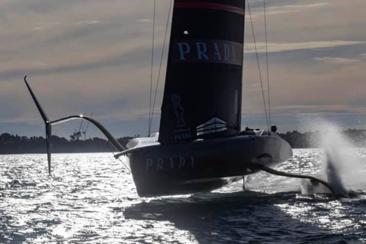   Allenamento e prove instancabili: gli italiani hanno navigato anche nelle ore serali