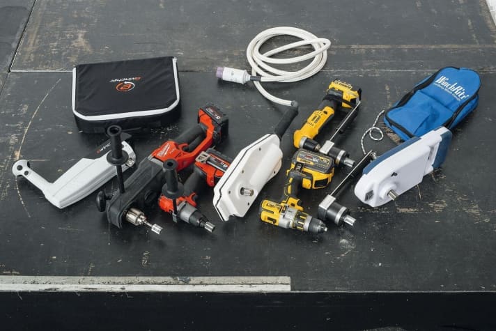   Batterie ou câble, manivelle ou visseuse : pour se faciliter le travail au winch, il existe diverses solutions