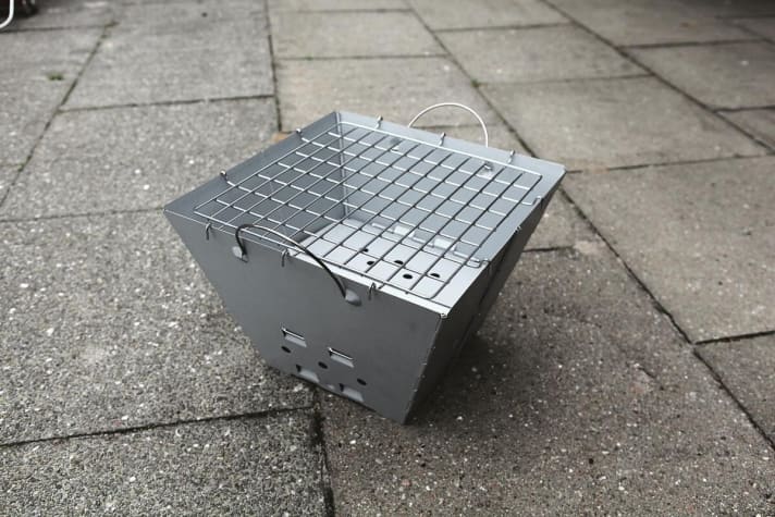 Looks like a flower pot and gets pretty hot on the outside: the Fireplace