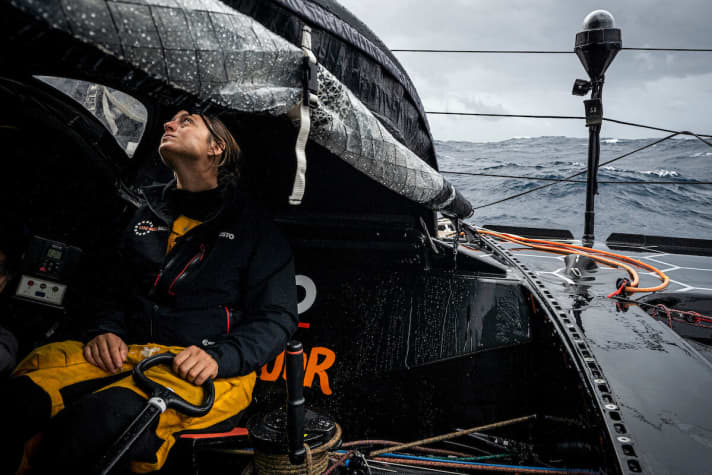   Beautiful study of the Swiss helmswoman and trimmer Justine Mettraux on board "11th Hour Racing" under the command of Charlie Enright. Together with navigator Simon "Sifi" Fisher, Pascal Bidégorry and the experienced onboard reporter Amory Ross, the American has brought together a star ensemble for the Ocean Race Europe