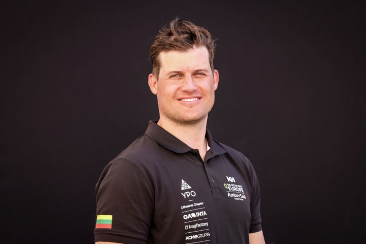   Le skipper d'"Ambersail 2" Rokas Milevičius et son équipe entament la deuxième étape avec beaucoup de respect