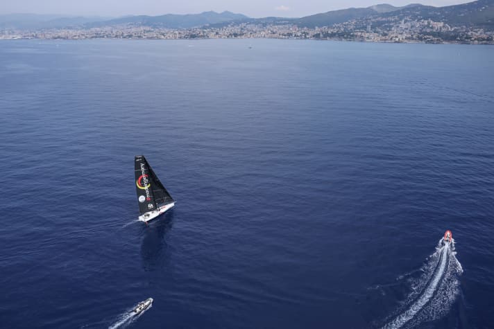   "Einstein" dérive vers son but