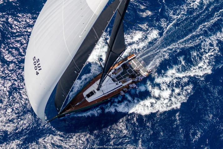   Morten Kiellands ClubSwan 50 "Mathilde M" aus der Vogelperspektive