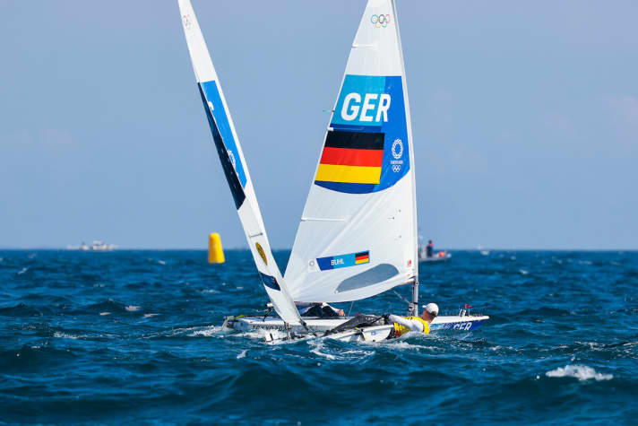   It was often like this picture at the 2020 World Championships in Australia: Philipp Buhl in front of Australian Matt Wearn. The Allgäu native would have liked the same for his Olympic campaign. But what led to Buhl's World Championship title in Australia at the start of 2020 was not repeated in Enoshima. This time, Matt Wearn prevailed and sailed to Olympic victory