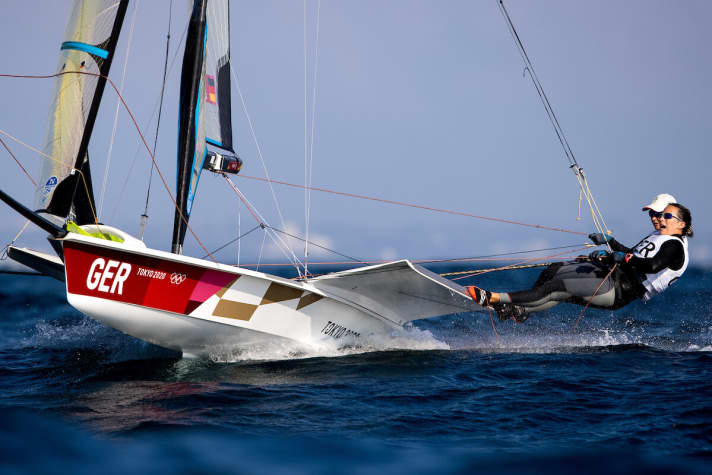   Könnten noch eine Medaille in jeder Farbe gewinnen: Tina Lutz und Susann Beucke im 49erFX. Ulrike Schümann, Olympia-Vierte von 2008, sagte: "Ich wünsche es Tina von Herzen. Sie hat so lange um diesen Traum gekämpft."