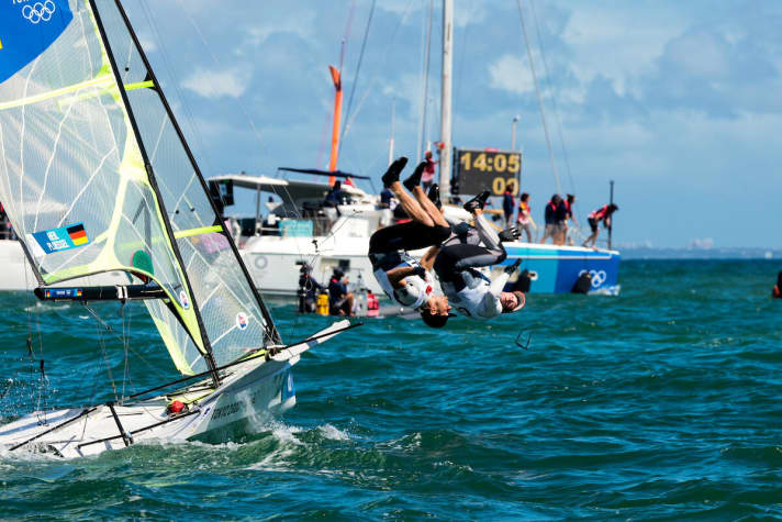   C'est encore lui : le double salto de Heil-Plößel - cette fois-ci, ils le montrent après le bronze numéro deux dans la baie de Sagami