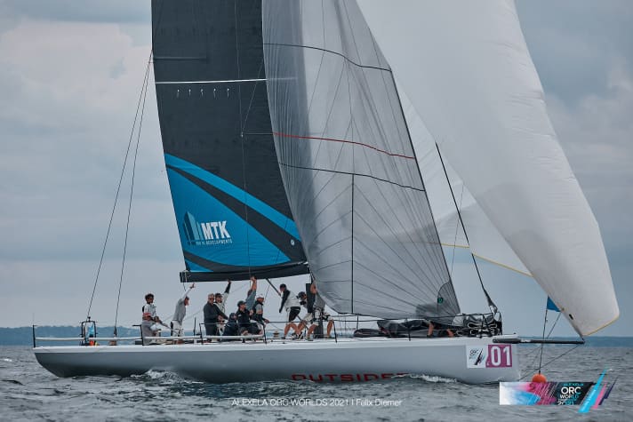   Outsider" di Tilmar Hansen ha guidato la classifica la sera del quarto giorno dei Campionati del Mondo, davanti a "Halbtrocken 4.5" di Michael Berghorn.