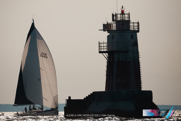   Belle image de la "sportive" sur son chemin vers le podium des championnats du monde