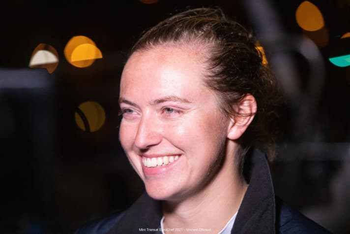   21e place au classement des bateaux de série pour Lina Rixgens. Elle a réussi, malgré de gros dégâts à l'aviron