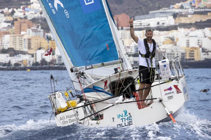   Inizia la seconda tappa del viaggio con tanto entusiasmo per la navigazione, esperienza e la propria calma, ma senza sacco a pelo e materassino perché vuole risparmiare ogni grammo di peso: lo skipper di "All Hands On Deck" Christian Kargl