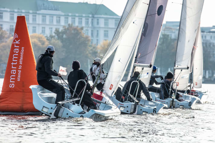   Scenes like these showed that the champion sailors fought for every metre and repeatedly engaged in remarkably close races